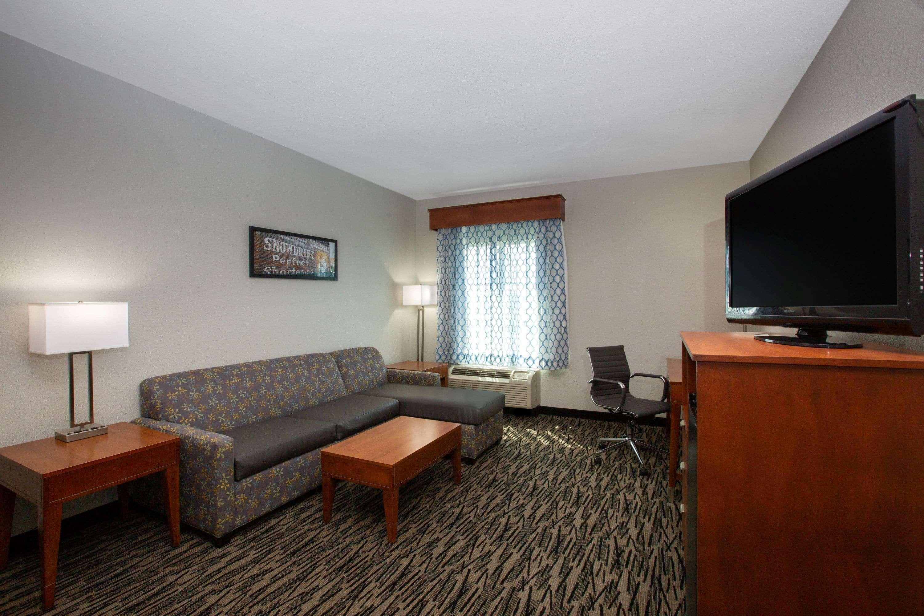 La Quinta By Wyndham Tupelo Hotel Buitenkant foto