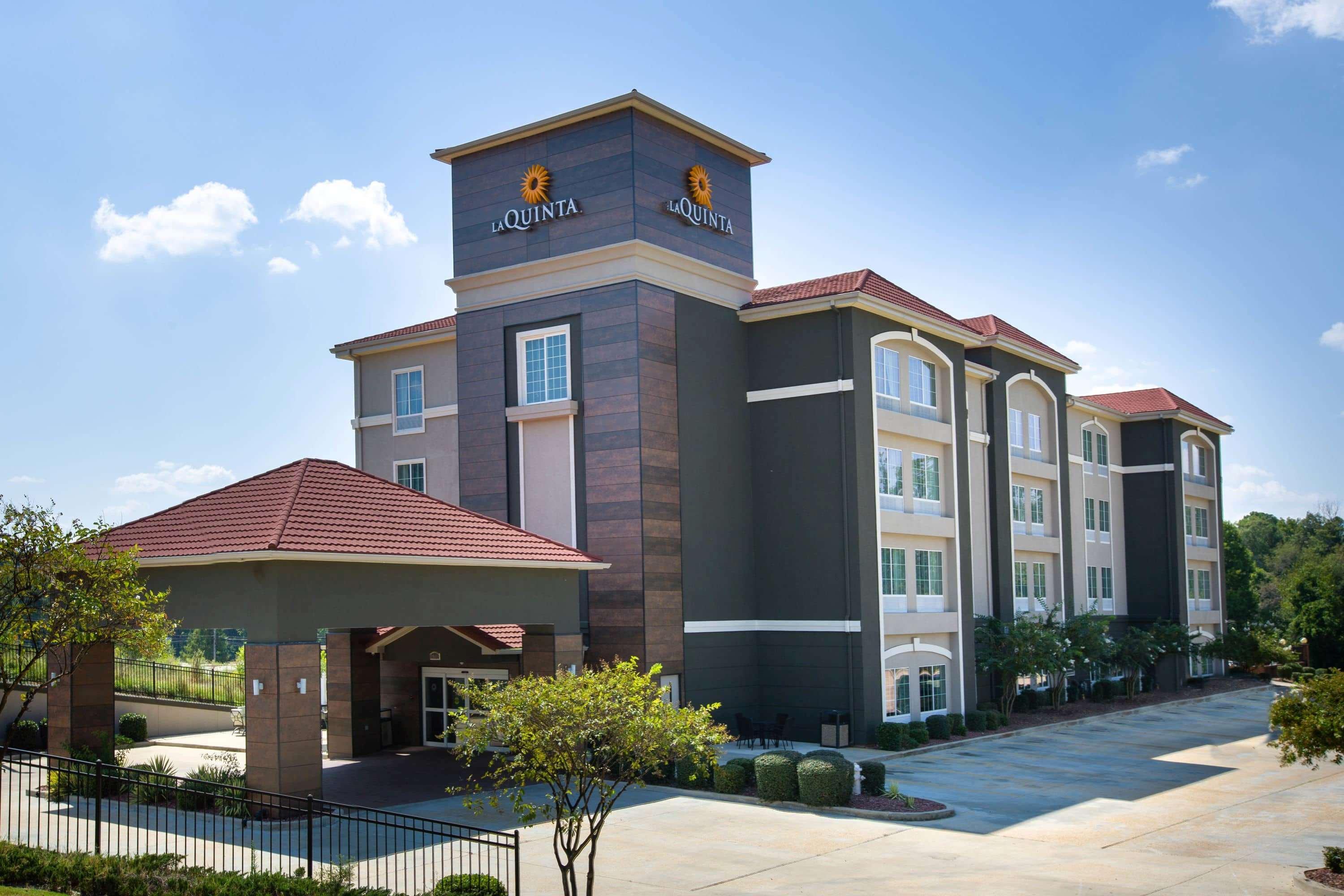 La Quinta By Wyndham Tupelo Hotel Buitenkant foto